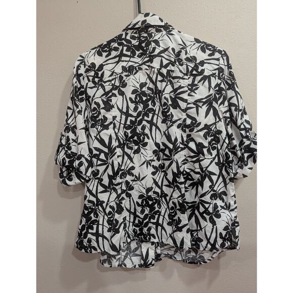 Women's black & white roll tab sleeve collared button up linen shirt plus size - Picture 5 of 9